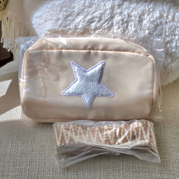 Bloc bag  in ivory w/ white star & adjustable crossbody or shoulder  strap NEW - Picture 4 of 16